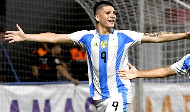 Barcelona tiene en la mira a una joya de la selección argentina con un impactante promedio de gol
