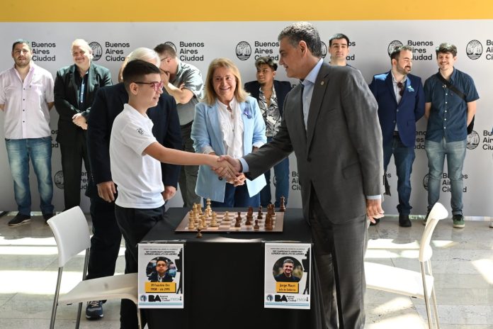 El alumno no superó al maestro: Faustino Oro empató en la jornada inaugural del Campeonato Argentino