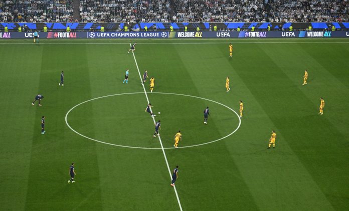 El particular método que aplicó el Atlético Mineiro de Sampaoli en el saque de la final de la Sudamericana ante Lanús: tiró la pelota al lateral