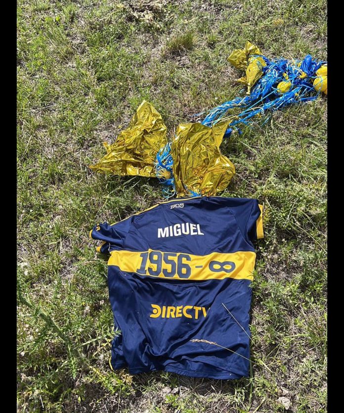 La emoción de Nacho Russo al recordar a su padre: de la ovación en La Bombonera al gesto del uruguayo que encontró la camiseta homenaje