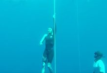 Una ucraniana rompió el récord mundial de apnea sin aletas: así fue su impresionante inmersión en un paraíso caribeño