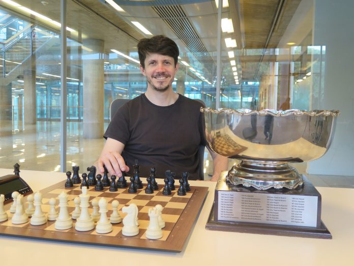 Diego Flores, el campeón récord del ajedrez argentino: “Quiero ganar todo lo que juego, pero nunca podré compararme con Najdorf”