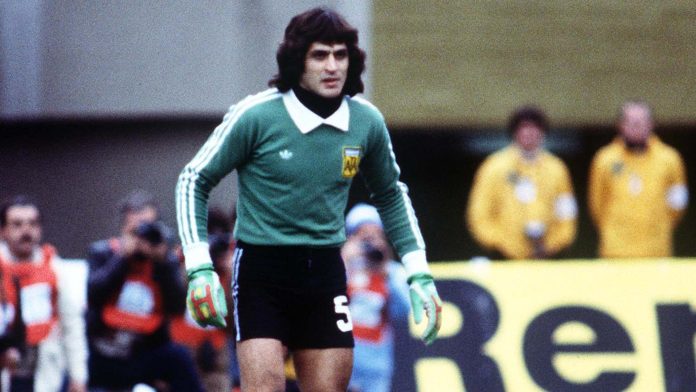 “Hoy rendí mi primera materia”: fue campeón del mundo con Argentina y a los 75 años aprobó con un 10 un examen del secundario