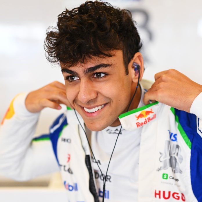 El potente entrenamiento del piloto ‘rookie’ de Racing Bulls antes de su debut oficial en la Fórmula 1