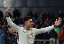 Enzo Fernández brilló en el triunfo del Chelsea ante Crystal Palace: su gol y el hit especial que le dedicaron los hinchas