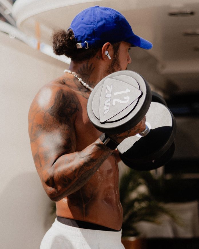 Lewis Hamilton reveló los secretos de su estricto entrenamiento y el cuidado físico a los 40 años para competir en la Fórmula 1