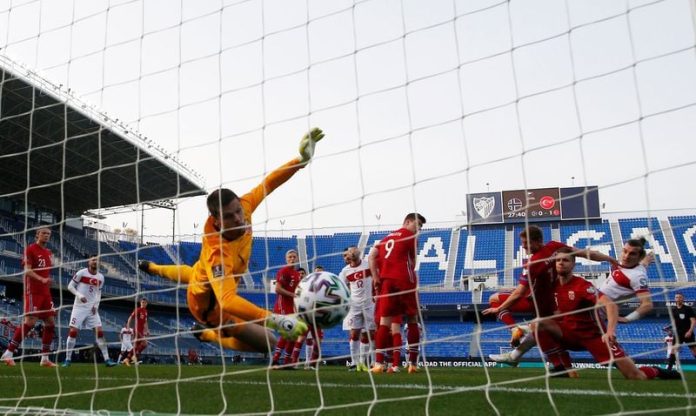 Un club europeo busca jugadores semiprofesionales vía redes sociales: qué salario ofrece y los inéditos requisitos para presentarse