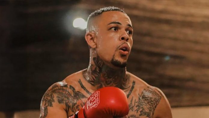 Murió un luchador brasileño de MMA mientras instalaba un aire acondicionado