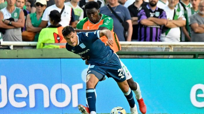 Racing confirmó que Valentín Carboni se rompió el ligamento cruzado de una rodilla y será operado