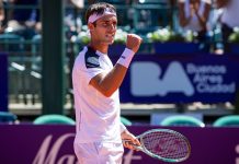 Tomás Etcheverry celebró su triunfo número 100 y se clasificó a las semifinales del ATP 500 de Río