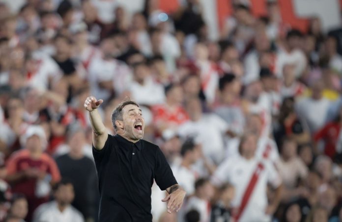 12 frases de Coudet tras el triunfo de River Plate ante Sarmiento: qué mejoró el equipo y el contundente mensaje a los juveniles