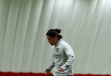 Es la estrella de una popular serie sobre fútbol y a los 35 años está a prueba en un equipo profesional: “Los rumores son ciertos”