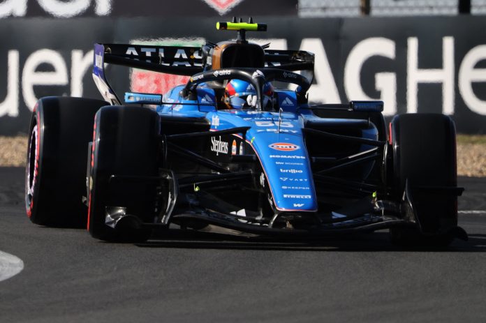 Estupor en la Fórmula 1 por la falla de un equipo que compromete su futuro: “El coche se levanta sobre tres ruedas”