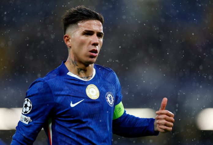 La postura a favor de Enzo Fernández en Inglaterra tras el conflicto con el Chelsea: “Dejó al descubierto la desnudez del emperador”