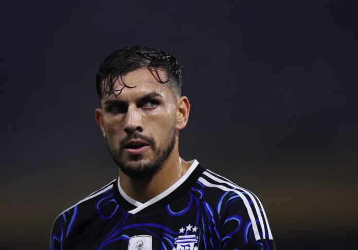 Alerta en la selección argentina por la lesión de Leandro Paredes a 17 días del debut en el Mundial: las opciones que tiene Scaloni
