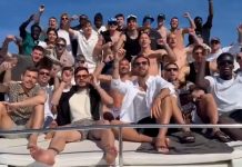 La fiesta privada en un yate en Ibiza de un equipo para celebrar el título: una figura como DJ y el emblema que lideró el show