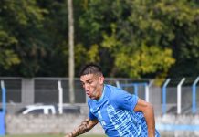 Ricky Centurión apareció en una transmisión en vivo desde la concentración de su equipo: cigarrillo y una confesión sobre Riquelme