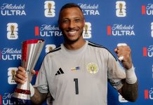 El show de 15 atajadas del arquero de Curazao en el inolvidable empate contra Ecuador que lo metió en la historia de los Mundiales