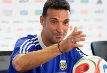 Palermo contó el detrás de escena de su conmovedor encuentro con Scaloni en la conferencia: “Yo soy medio sensible”