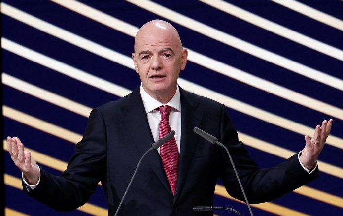 El comunicado que publicó la FIFA para respaldar a Infantino y criticar “los intentos de socavar el mandato democrático”