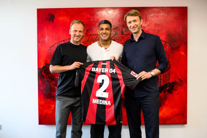 Facundo Medina dejó el Olympique de Marsella y fue presentado en su nuevo club: pagaron 25 millones de euros por su pase